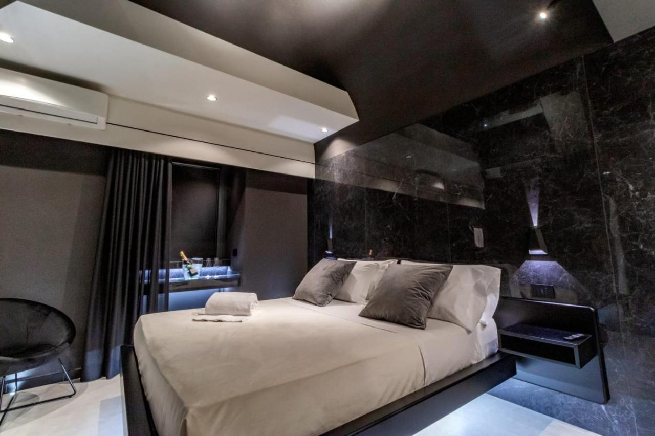4 Suites " Unconventional Living Rooms " カターニア エクステリア 写真
