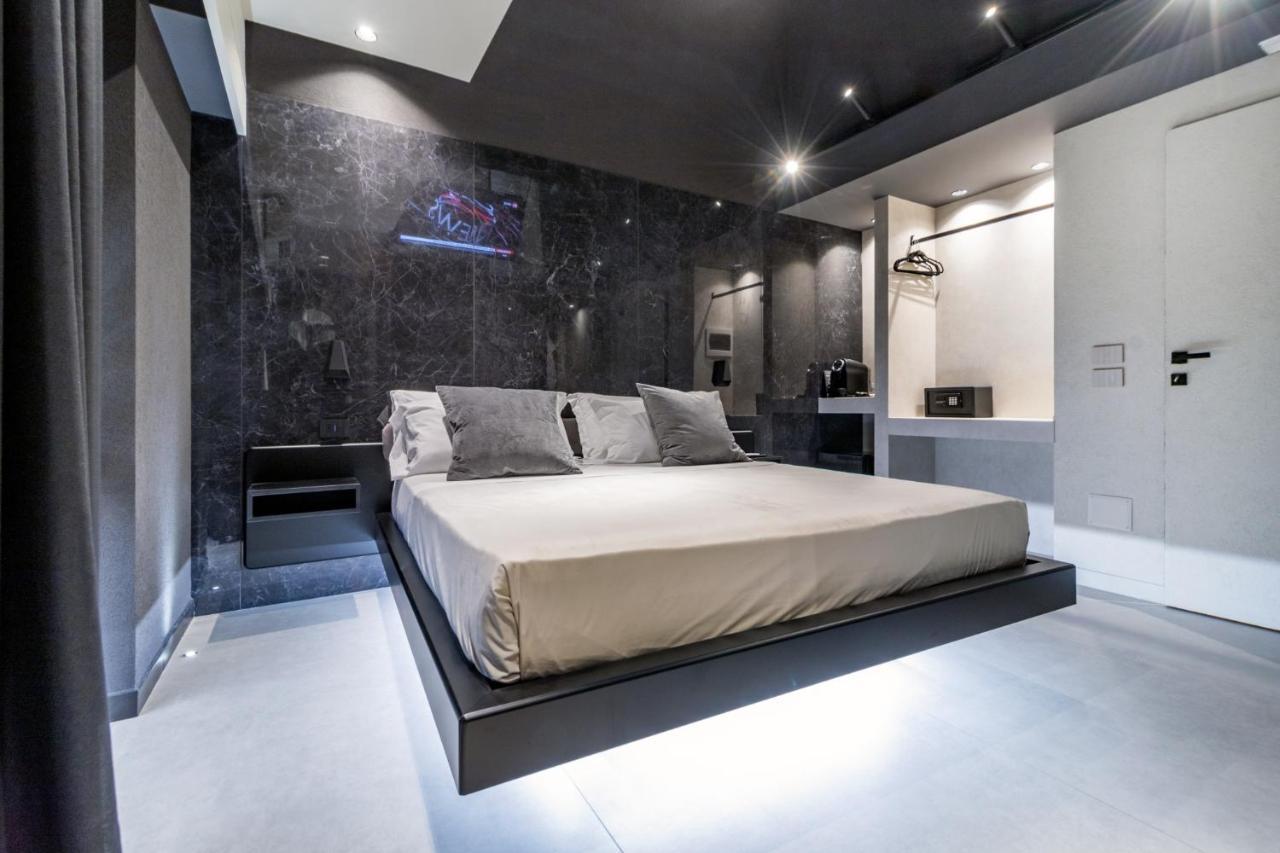 4 Suites " Unconventional Living Rooms " カターニア エクステリア 写真