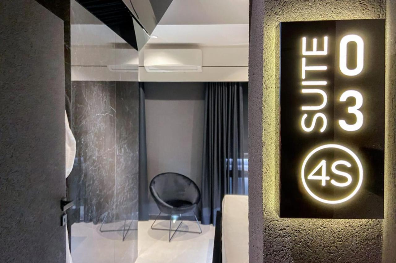 4 Suites " Unconventional Living Rooms " カターニア エクステリア 写真