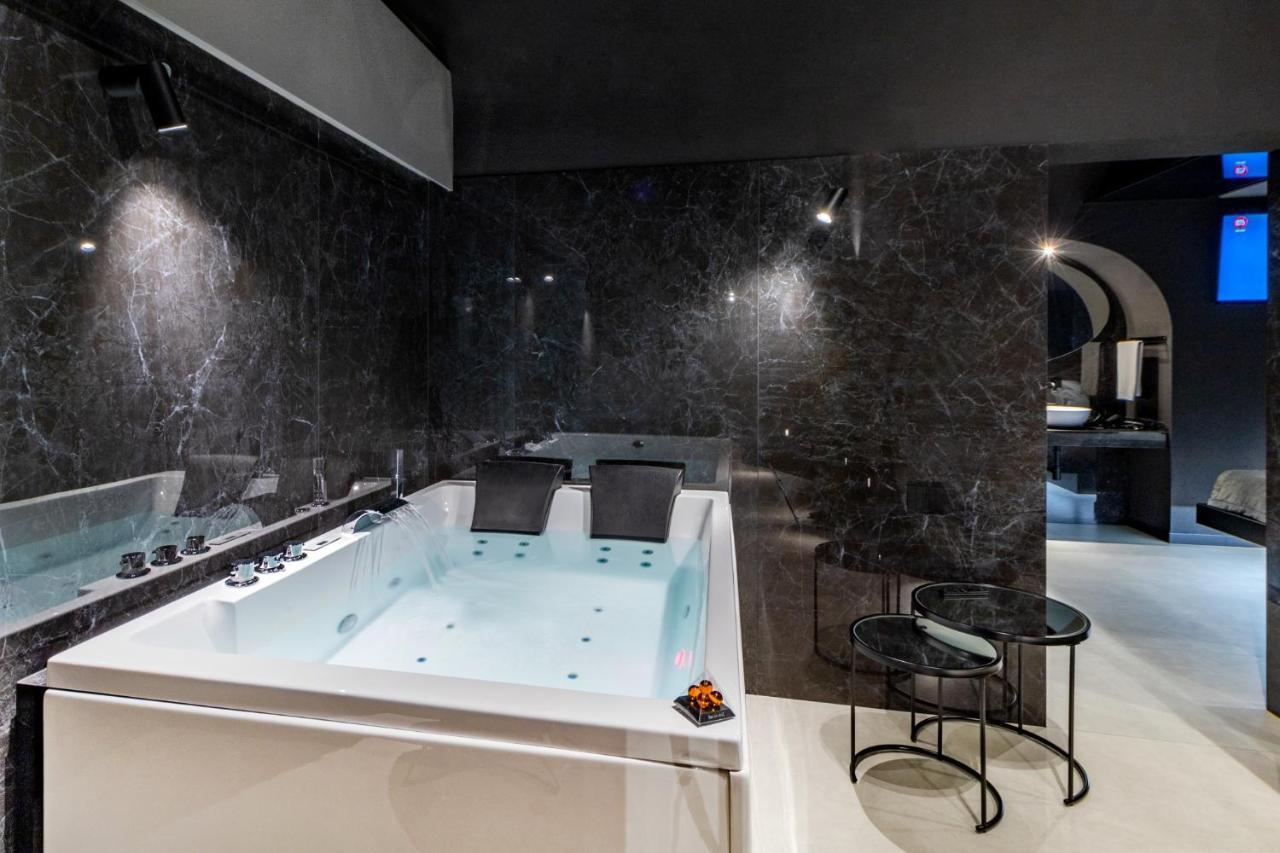 4 Suites " Unconventional Living Rooms " カターニア エクステリア 写真