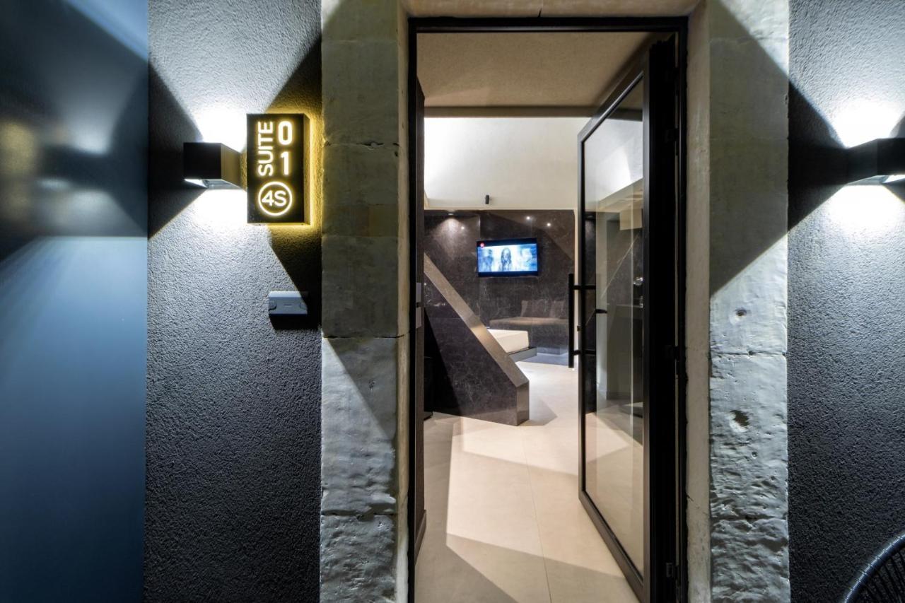 4 Suites " Unconventional Living Rooms " カターニア エクステリア 写真