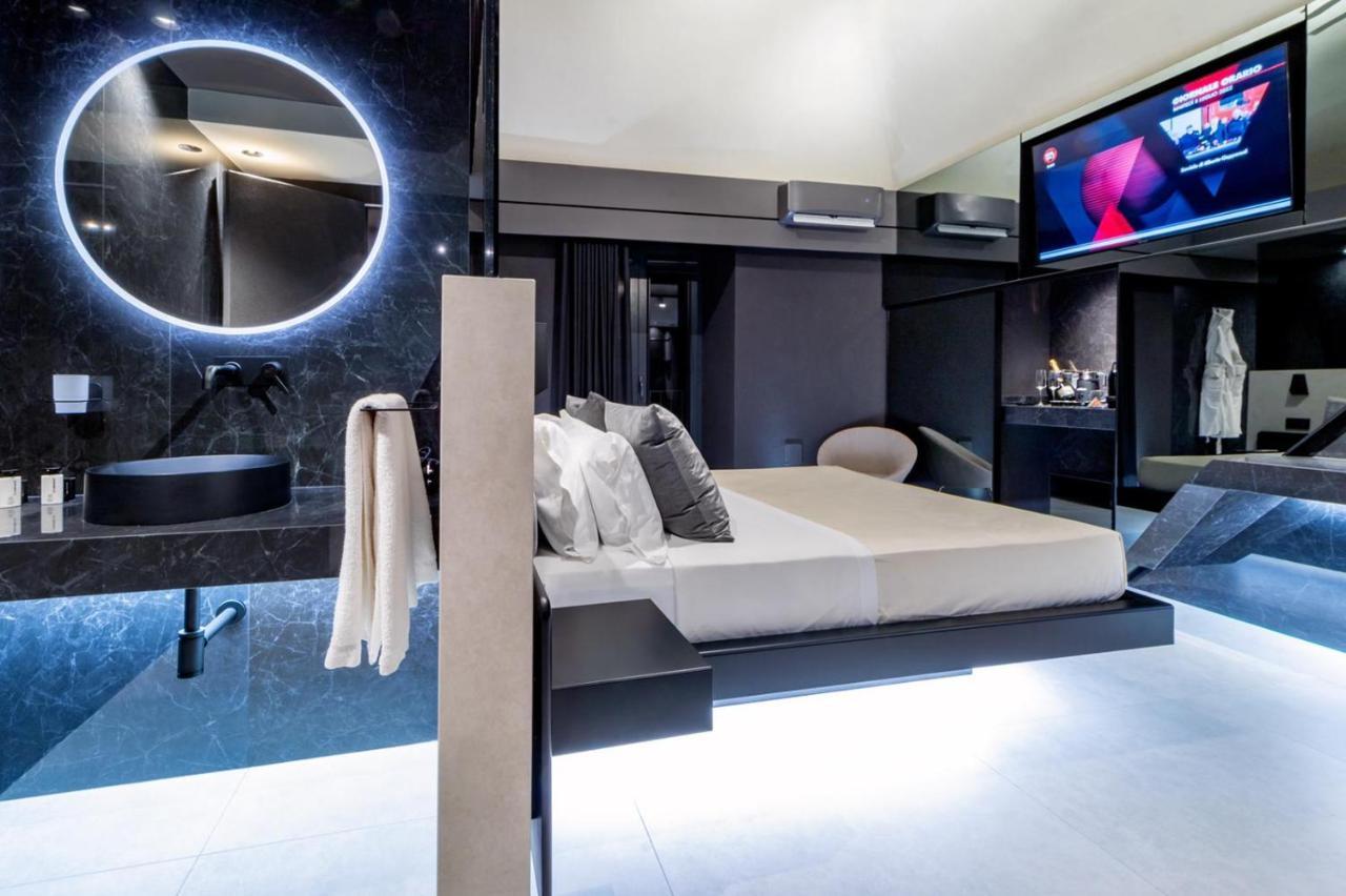 4 Suites " Unconventional Living Rooms " カターニア エクステリア 写真