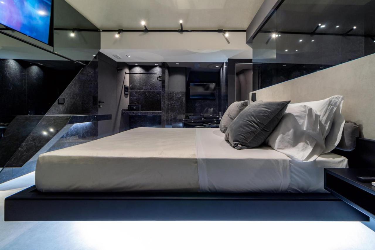 4 Suites " Unconventional Living Rooms " カターニア エクステリア 写真