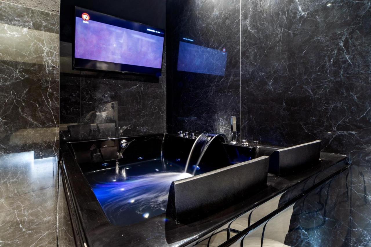 4 Suites " Unconventional Living Rooms " カターニア エクステリア 写真